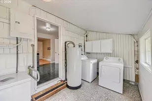 1850 Monroe St, Eugene, OR 97402 - Photo 21