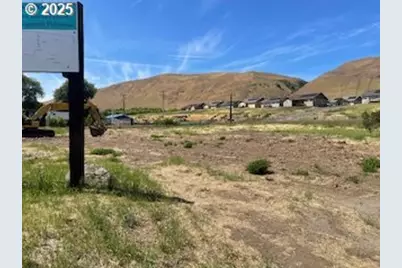 9255 State Route 14, Wishram, WA 98673 - Photo 1