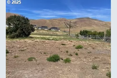 9255 State Route 14, Wishram, WA 98673 - Photo 3