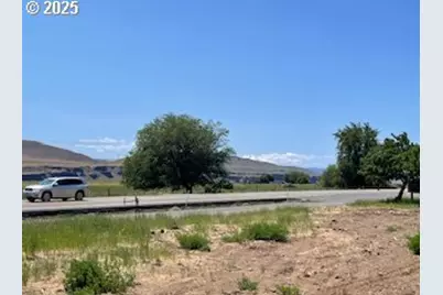 9255 State Route 14, Wishram, WA 98673 - Photo 7