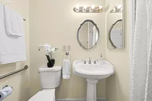 681 SW Birch Ave, Warrenton, OR 97146 - Photo 11