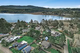 806 NE Mast Ave, Lincoln City, OR 97367 - Photo 37