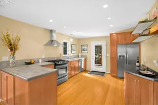 806 NE Mast Ave, Lincoln City, OR 97367 - Photo 3