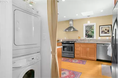 806 NE Mast Ave, Lincoln City, OR 97367 - Photo 17