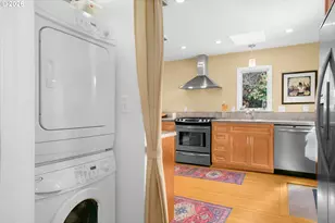 806 NE Mast Ave, Lincoln City, OR 97367 - Photo 17