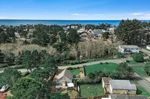 806 NE Mast Ave, Lincoln City, OR 97367 - Photo 39