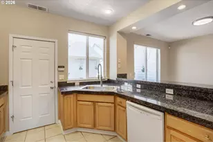 1732 NE 65th Ave, Hillsboro, OR 97124 - Photo 15