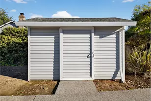 1085 Deer Run Ln, Woodburn, OR 97071 - Photo 33