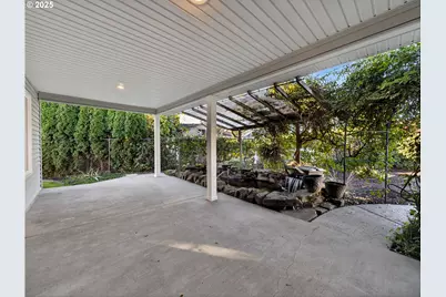 1085 Deer Run Ln, Woodburn, OR 97071 - Photo 29