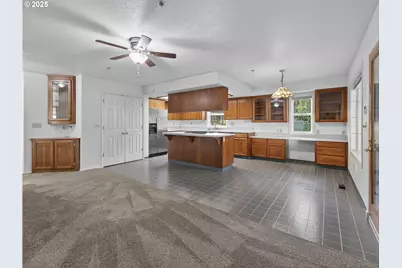 1085 Deer Run Ln, Woodburn, OR 97071 - Photo 9