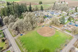 419 Sunset Ct, Amity, OR 97101 - Photo 9