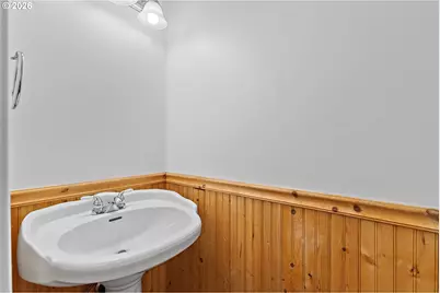 40 Cervantes Cir, Lake Oswego, OR 97035 - Photo 15
