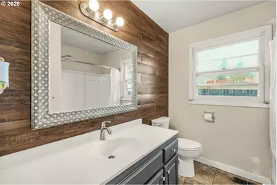 915 E Marquam St, Mount Angel, OR 97362 - Photo 15