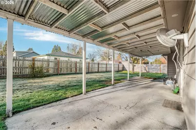 915 E Marquam St, Mount Angel, OR 97362 - Photo 25