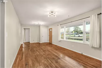 915 E Marquam St, Mount Angel, OR 97362 - Photo 5