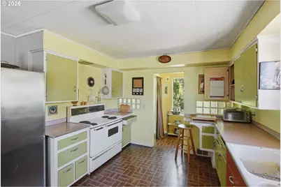 510 E 4th St, Coquille, OR 97423 - Photo 23