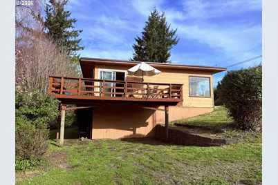 510 E 4th St, Coquille, OR 97423 - Photo 3