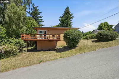 510 E 4th St, Coquille, OR 97423 - Photo 11