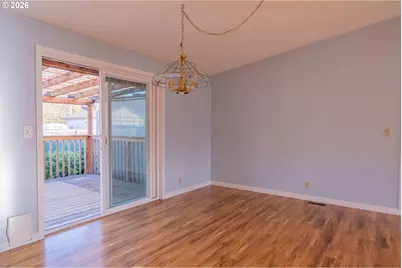 205 Boone Rd, Salem, OR 97306 - Photo 7