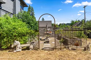 211 S 3rd St, Cottage Grove, OR 97424 - Photo 45
