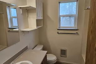 421 S 58th St, Springfield, OR 97478 - Photo 7