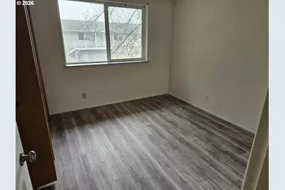 421 S 58th St #2, Springfield, OR 97478 - Photo 5