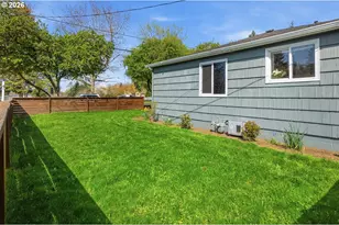 622 SE 111th Ave, Portland, OR 97216 - Photo 21