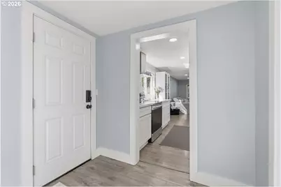 622 SE 111th Ave, Portland, OR 97216 - Photo 11