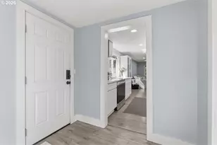 622 SE 111th Ave, Portland, OR 97216 - Photo 11