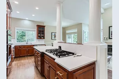 8534 NW Timber Ridge Ct, Portland, OR 97229 - Photo 9