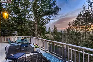 8534 NW Timber Ridge Ct, Portland, OR 97229 - Photo 31