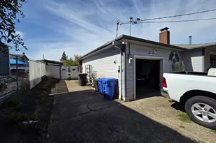 3974 Carnes Rd, Roseburg, OR 97471 - Photo 15