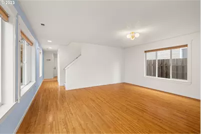 5218 SE Tenino Ct, Portland, OR 97206 - Photo 11