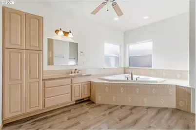 994 E Hurlburt Ave, Hermiston, OR 97838 - Photo 15