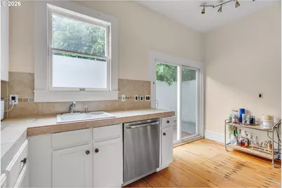 14 SW Whitaker St, Portland, OR 97239 - Photo 15