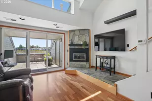 170 N Hayden Bay Dr, Portland, OR 97217 - Photo 7
