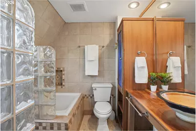 170 N Hayden Bay Dr, Portland, OR 97217 - Photo 21