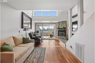 170 N Hayden Bay Dr, Portland, OR 97217 - Photo 3