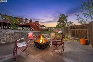 410 E 15th Pl, The Dalles, OR 97058 - Photo 9
