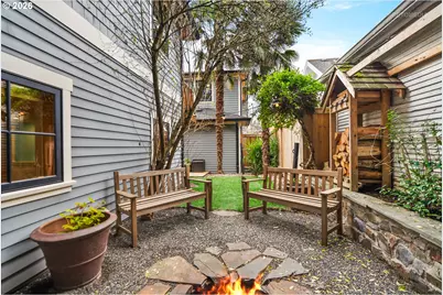 4005 NE Hassalo St, Portland, OR 97232 - Photo 35