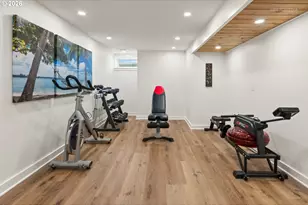 4005 NE Hassalo St, Portland, OR 97232 - Photo 11