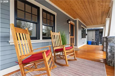 4005 NE Hassalo St, Portland, OR 97232 - Photo 3