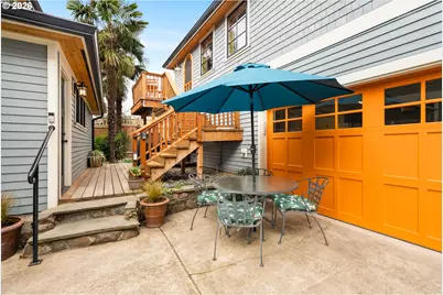 4005 NE Hassalo St, Portland, OR 97232 - Photo 31