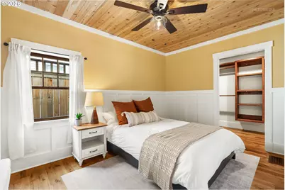 4005 NE Hassalo St, Portland, OR 97232 - Photo 17