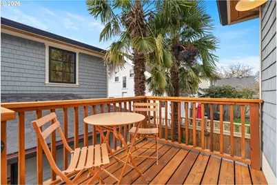 4005 NE Hassalo St, Portland, OR 97232 - Photo 39