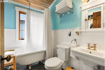 4005 NE Hassalo St, Portland, OR 97232 - Photo 41