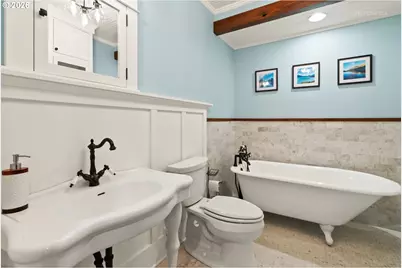 4005 NE Hassalo St, Portland, OR 97232 - Photo 15