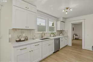 9131 N Lombard St, Portland, OR 97203 - Photo 11
