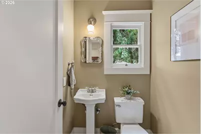 2508 NE Tillamook St, Portland, OR 97212 - Photo 17
