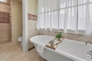 2508 NE Tillamook St, Portland, OR 97212 - Photo 23